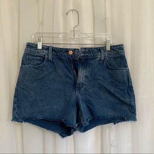 Universal thread shorts in a size 10